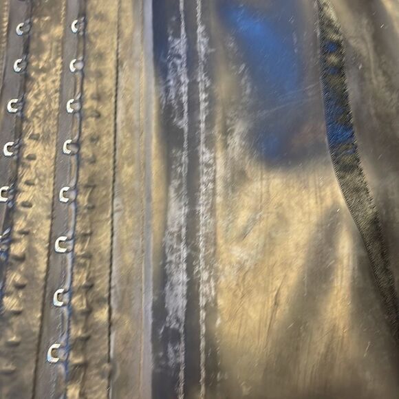 Ann Mitchell woman’s latex corset - Picture 12 of 13